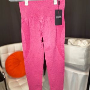 Contour NVGTN Leggings